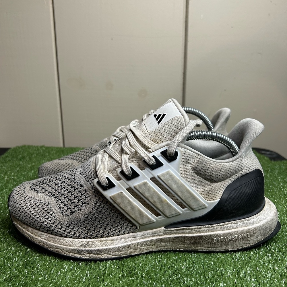 Size 8.5M- Adidas Men's UBounce DNA Running Shoes in Grey/Silver Metallic/Grey